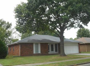 1245 S Paula Ave, Springfield, MO 65804