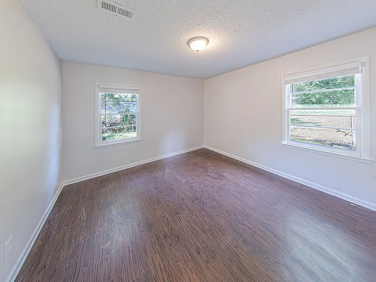 609 San Fernando Dr SE — Photo 10