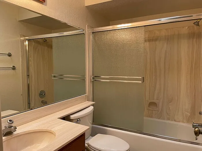 716 N Hayden Dr — Photo 9