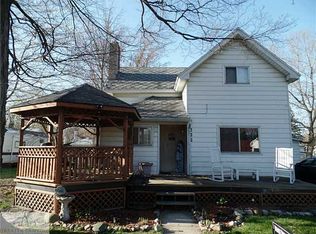 415 E 1st St, Perry, MI 48872