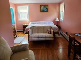 1 Thornapple Rd, Narragansett, RI 02882