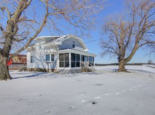 16379 Sand Rd, Fulton, IL 61252