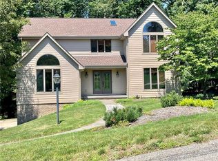 3861 Oakbrook Ct, Allison Park, PA 15101
