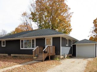 425 5th Ave W, Cresco, IA 52136