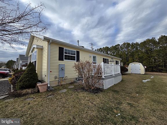2nd image of 29 Redwood Ln