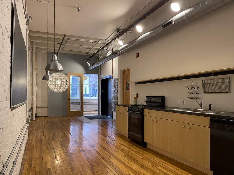 945 Liberty Ave #600 — Photo 26
