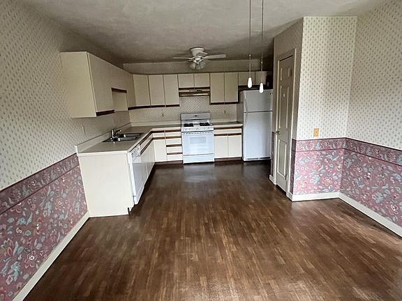 3rd image of 95 Westview Mnr #95