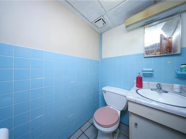 3903 Seventh Avenue image 20 of 29