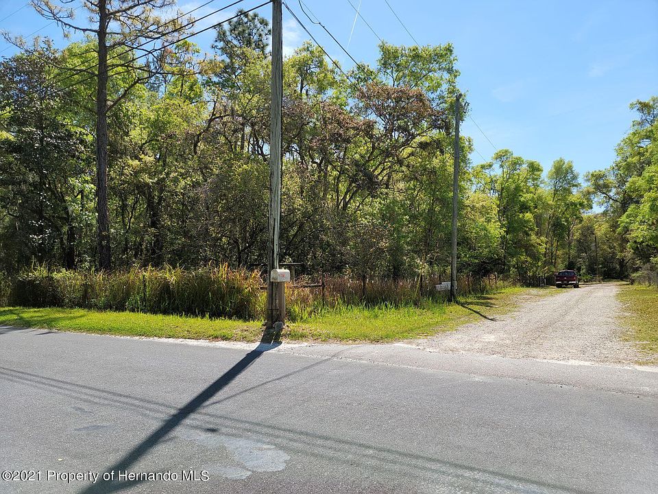 2nd image of 15244 Bailey Hill Rd