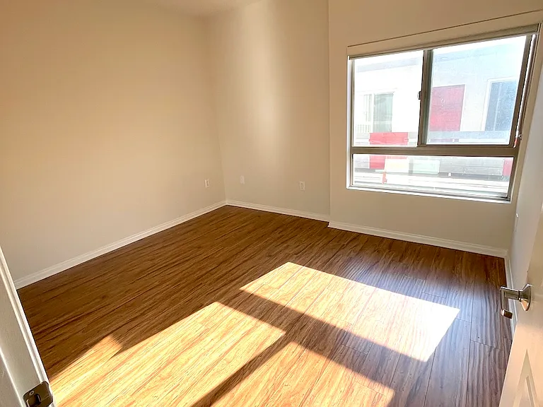 5827 Carlton Way #203 — Photo 8