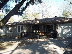 1st image of 210 Katherine St