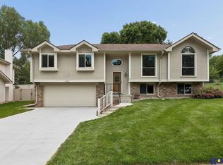 14527 Charles St, Omaha, NE 68154