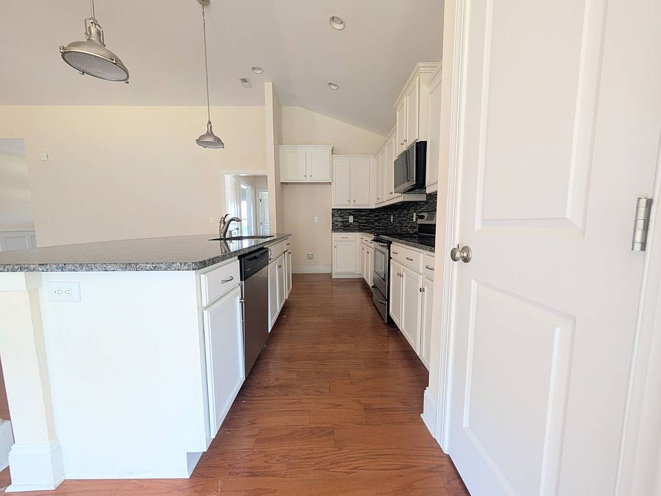 19th image of 6117 Chancellorsville Dr