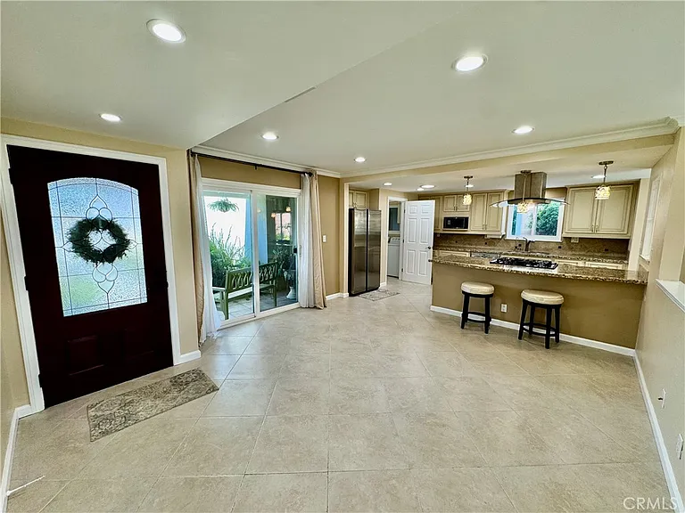 18572 Avolinda Dr — Photo 7