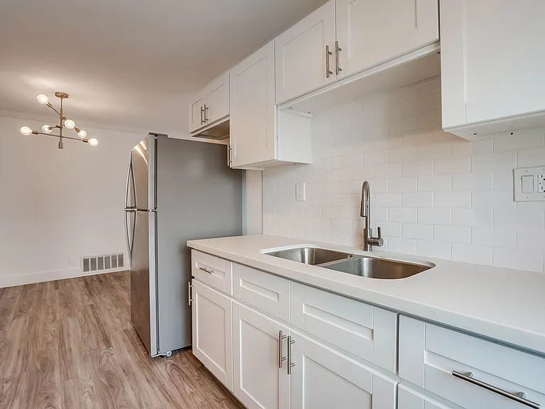 4037 W 28th St — Photo 23