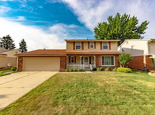 36806 Ladywood St, Livonia, MI 48154