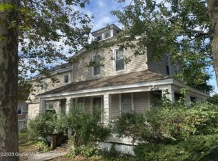 1562 State St, Schenectady, NY 12304