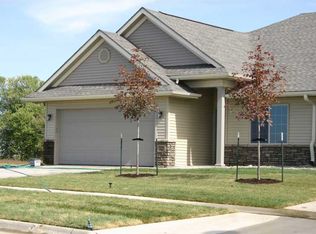 328 Windflower Ln, Solon, IA 52333
