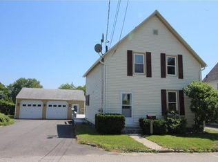 29 Spruce St, Rockland, ME 04841
