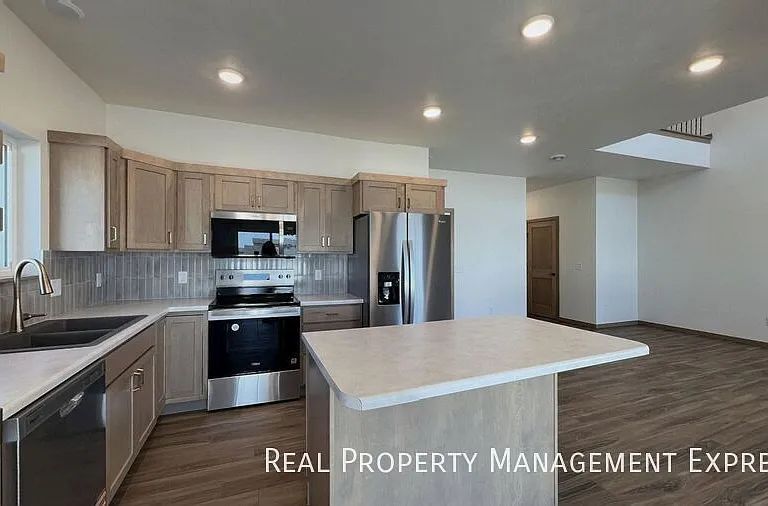 9000 W Jerald Pl — Photo 1