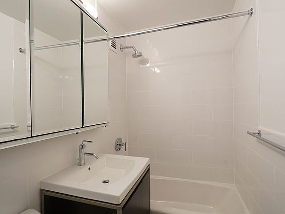 4th image of 444 E 82nd St APT 5H