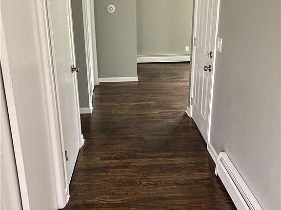 3rd image of 7410 Liffey Ln