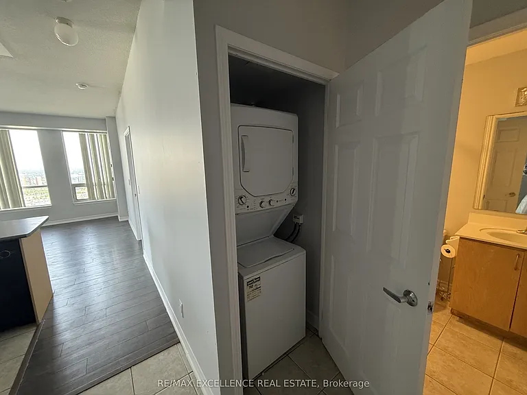388 Prince Of Wales Dr #3306 — Photo 8