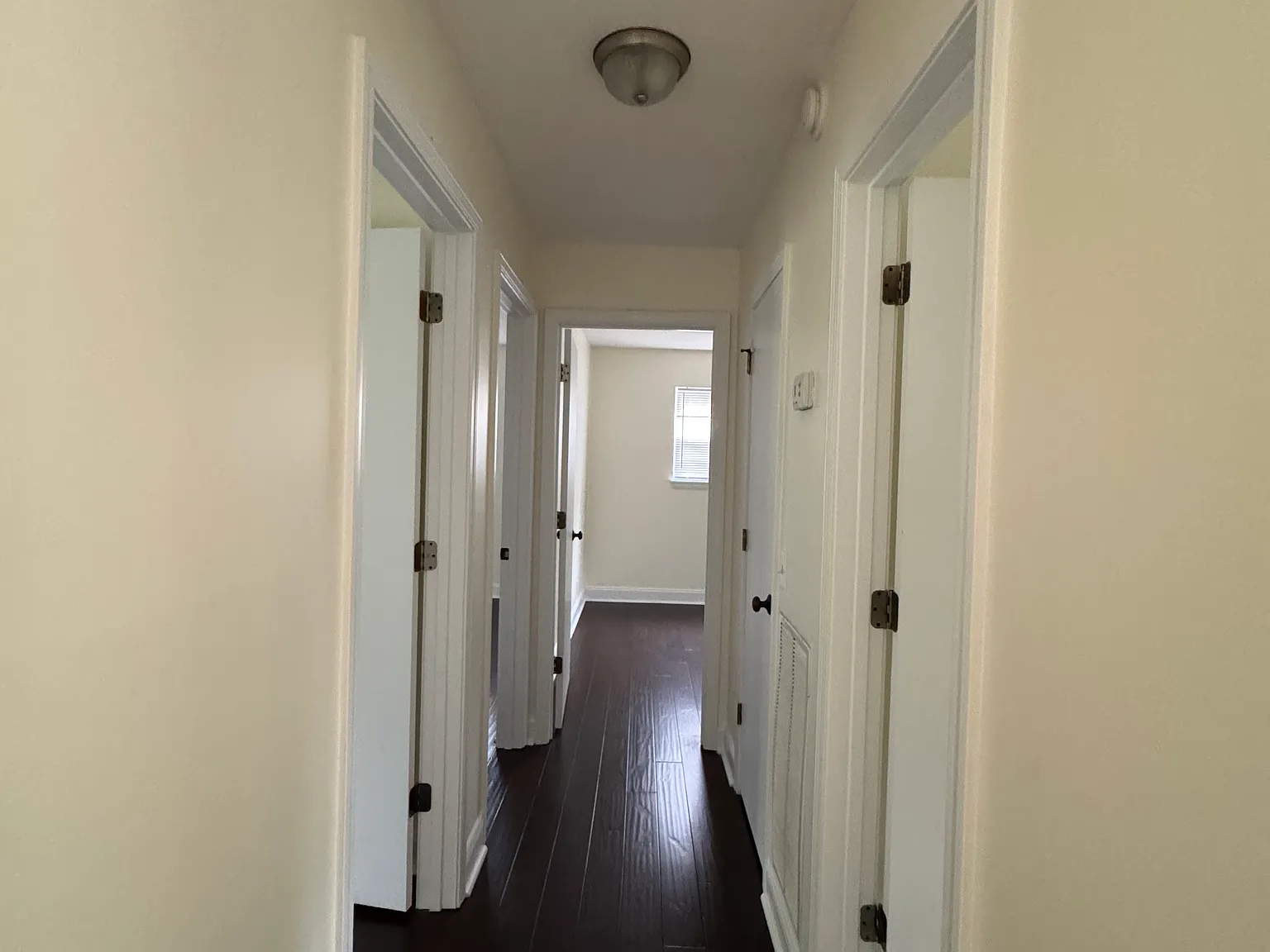 3 bed, 1200 sqft, $1,700 — Photo 3
