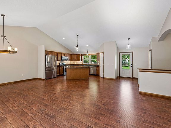 5th image of 11763 Erskin Cir