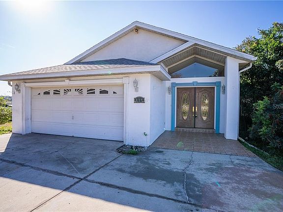 3rd image of 889 Lisa Ln