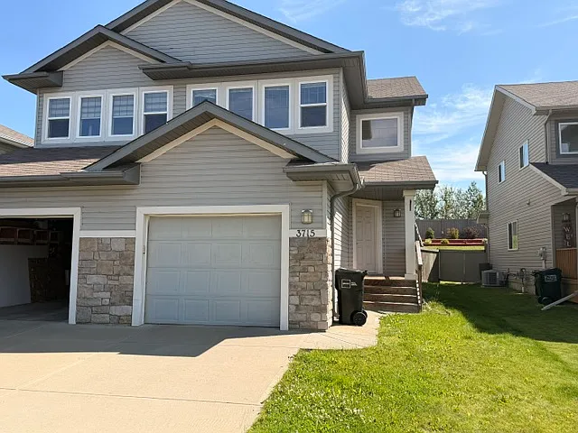 (PN 1342) Beautiful 3-Bedroom Duplex with Bonus Room — Photo 2