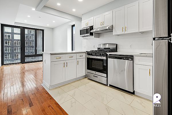 1st image of 14836 89th Ave #6C