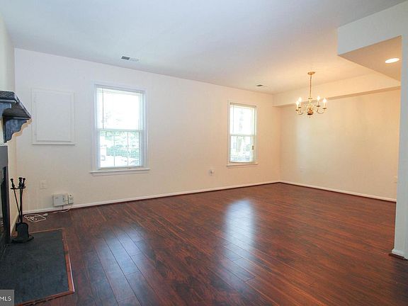 4th image of 14382 Gringsby Ct