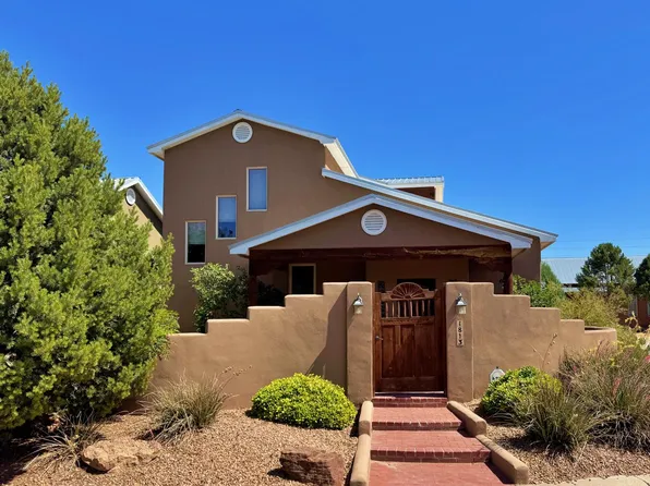 1813 Calle Barbarita NW, Albuquerque, NM 87107