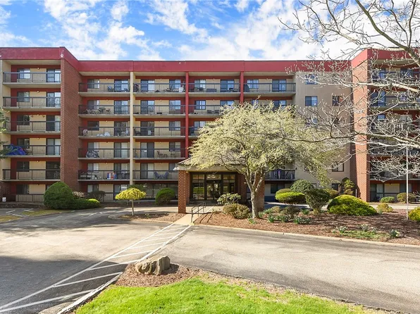 1987 Centurion Dr #L13, Pittsburgh, PA 15221