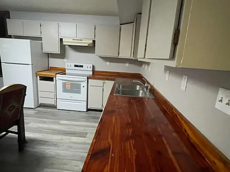 2560 C P Howard Dr — Photo 26