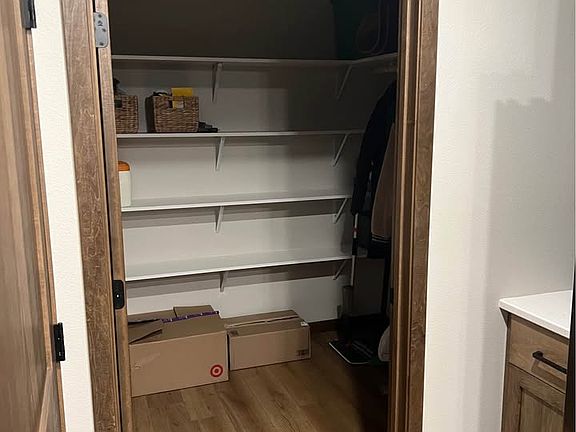 4th image of 776 Yosemite Way #201