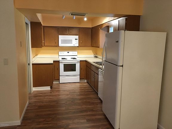 4th image of 759 Mohawk Ave
