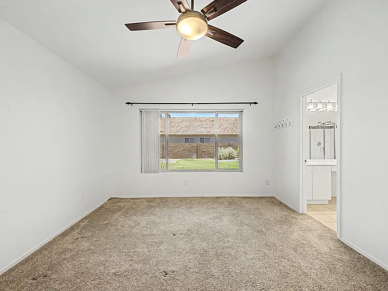 1211 N Jackson St — Photo 20