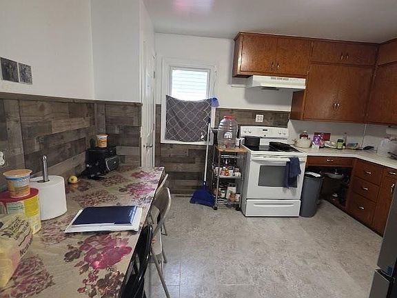 4th image of 507 Johnson St
