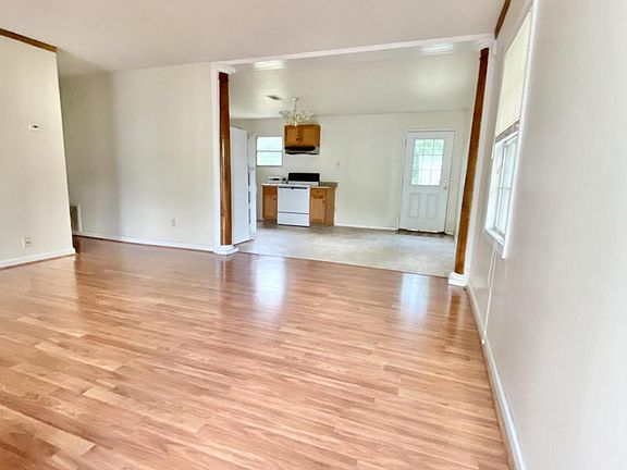 5th image of 112-116 Carver Pl