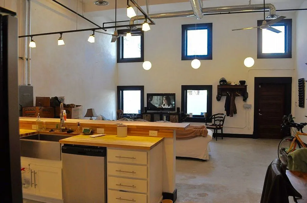 2 bed, 2.0 bath, 1200 sqft, $1,950 — Photo 4