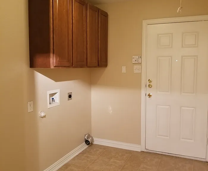 709 Pride Ct — Photo 12