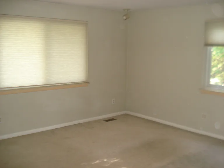 1305 Fieldway Ct — Photo 6