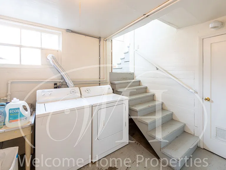 228 SE 6th St — Photo 13