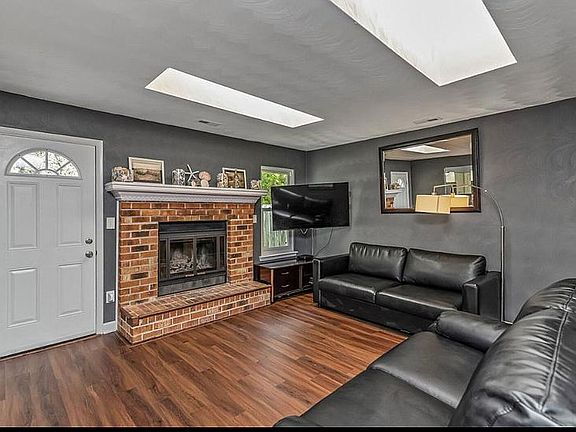 5th image of 1500 Chessington Ct