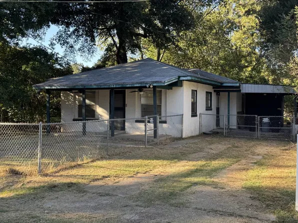 702 Lacour St, Bunkie, LA 71322