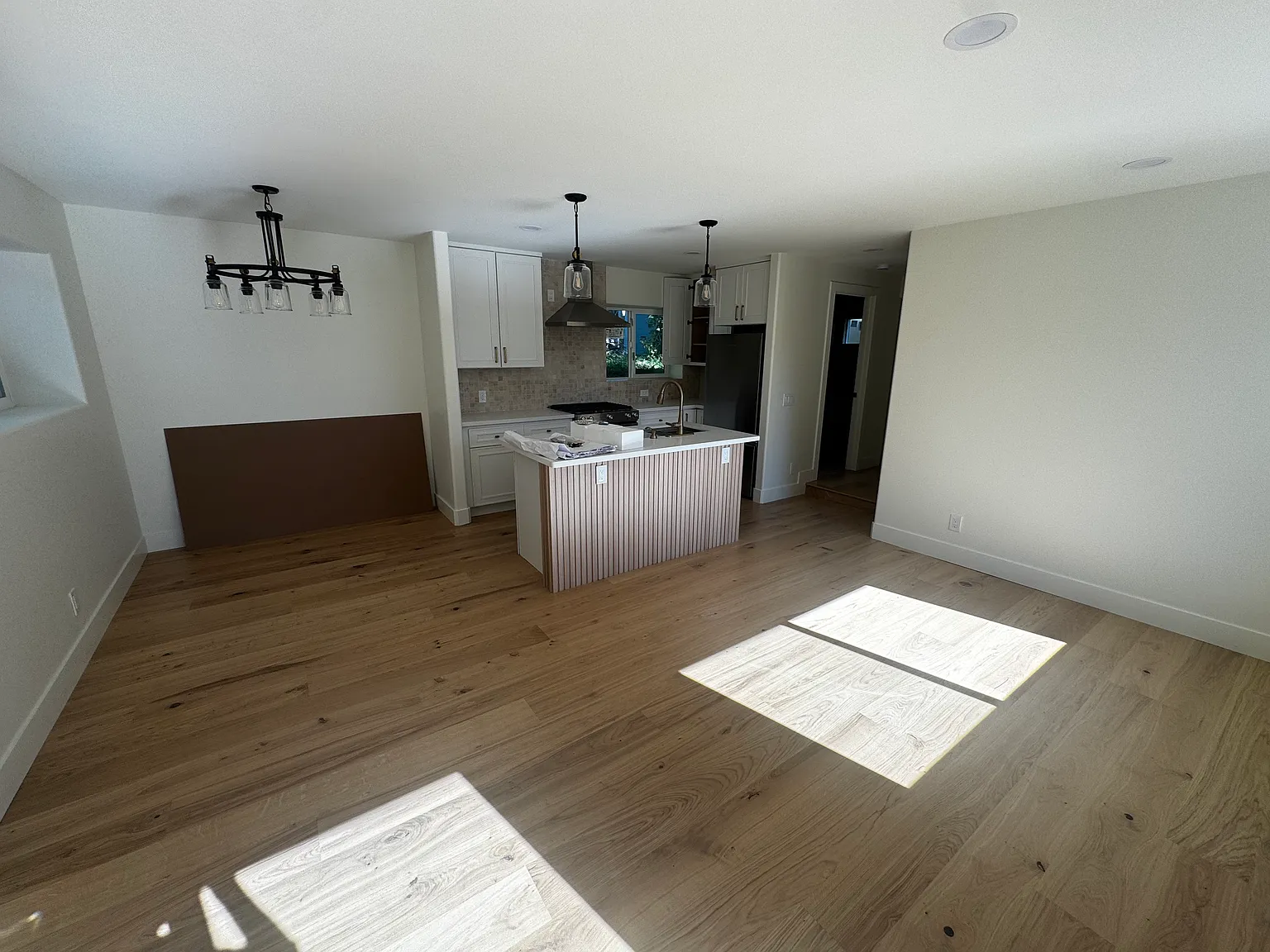 1 bed, 590 sqft, $2,500 — Photo 2