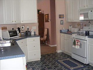 3rd image of 554 Falmouth Ct