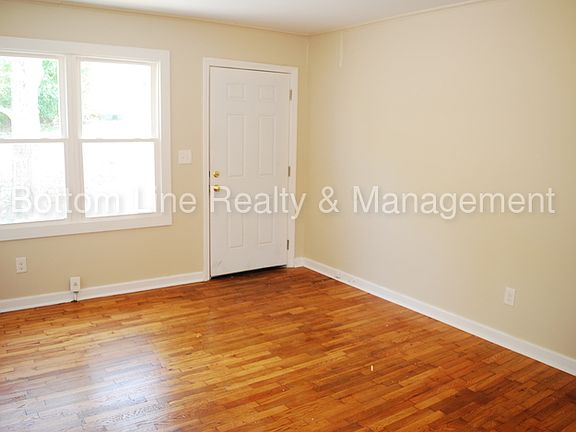 2nd image of 700 N Marietta St